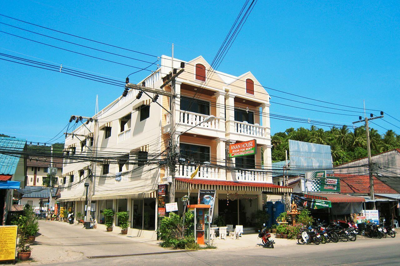 Anan House Hotel Phuket Exterior photo